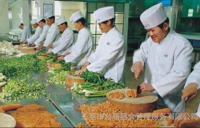 河源大中小學校食堂餐飲管理服務全解析 從承包運營到細節優化